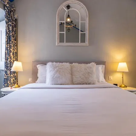 17th-century Chapel Transformed Into A Smart In Historic Center Сasa de vacaciones *